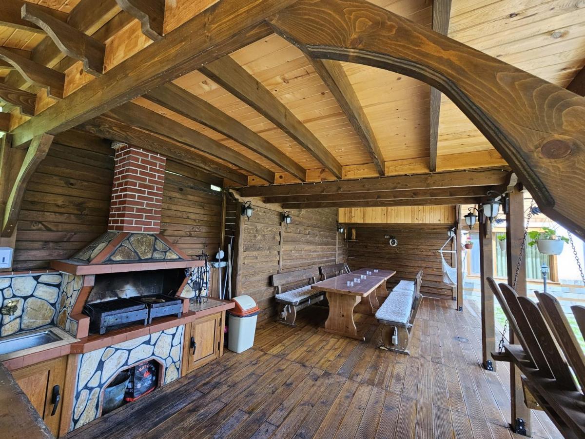Villa Hills - Къща За Гости С Храна Orlino Extérieur photo